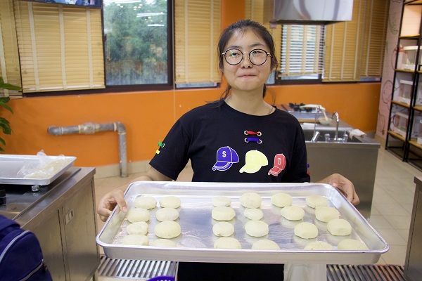 共捧一轮明月，感恩永存心间――太阳成集团tyc122cc导师团中秋节感恩活动