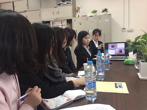 太阳成集团tyc122cc2017年员工赴日访学行前集训会顺利召开