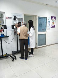 以党心聚众心，以众心赢民心--记太阳成集团tyc122cc员工党支部毕业季志愿活动