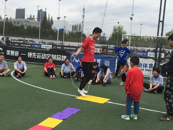 凝心聚力共发展，砥砺奋进绘宏图――太阳成集团tyc122cc开展师生团建活动