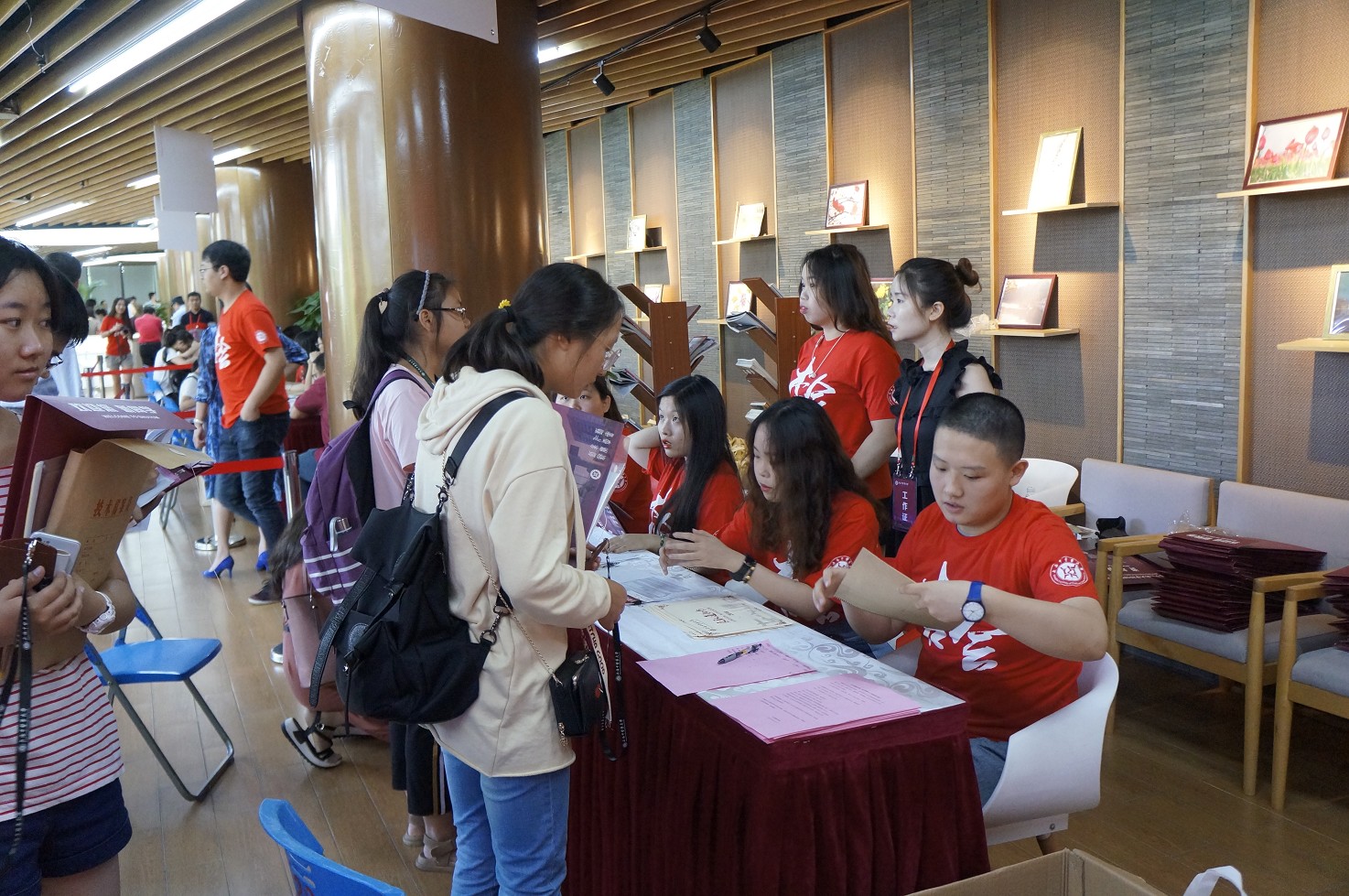 太阳成集团tyc122cc2018年度迎新工作顺利开展