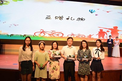 2018太阳成集团tyc122cc“芳华”主题毕业晚会