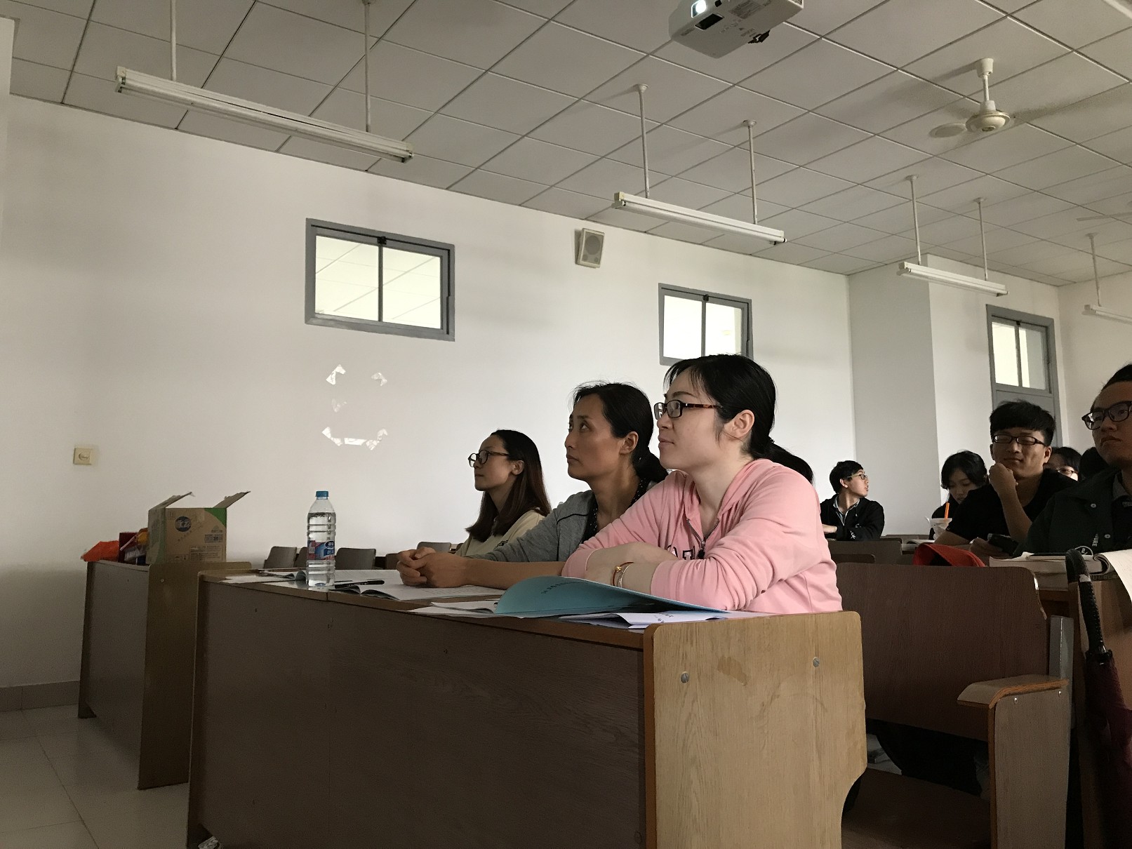 书香杏林 砥砺前行――太阳成集团tyc122cc明德导师团系列活动之14卫管首届读书报告会